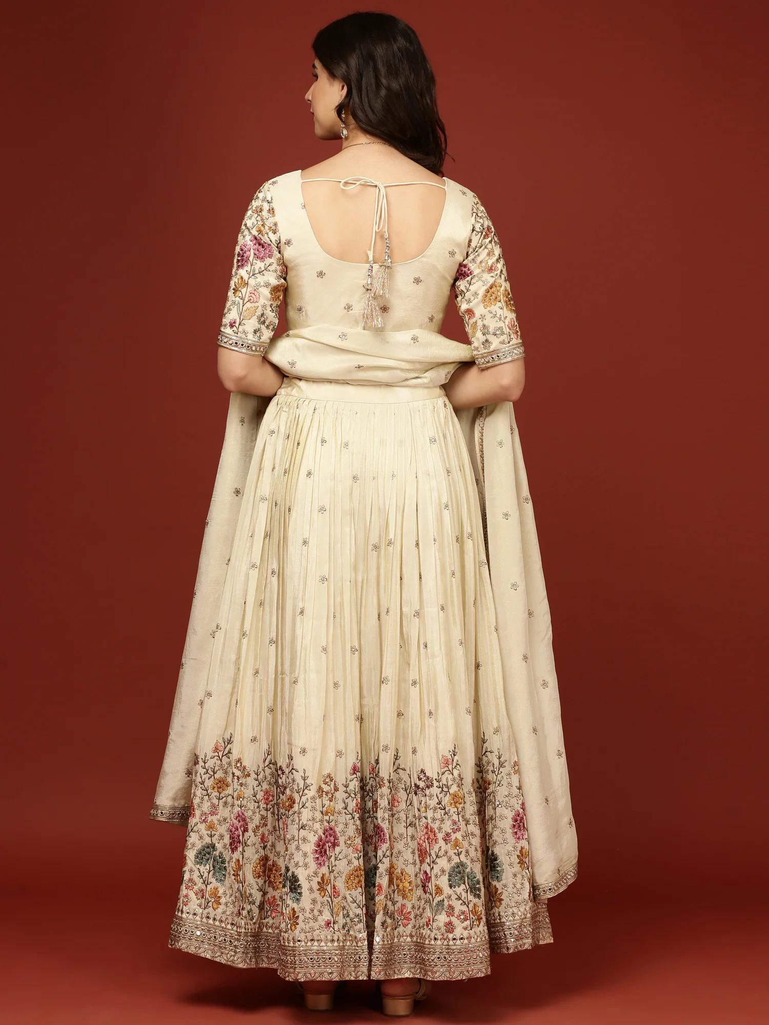 Beige Silk Floral Motifs Ghagra Set - Image 3