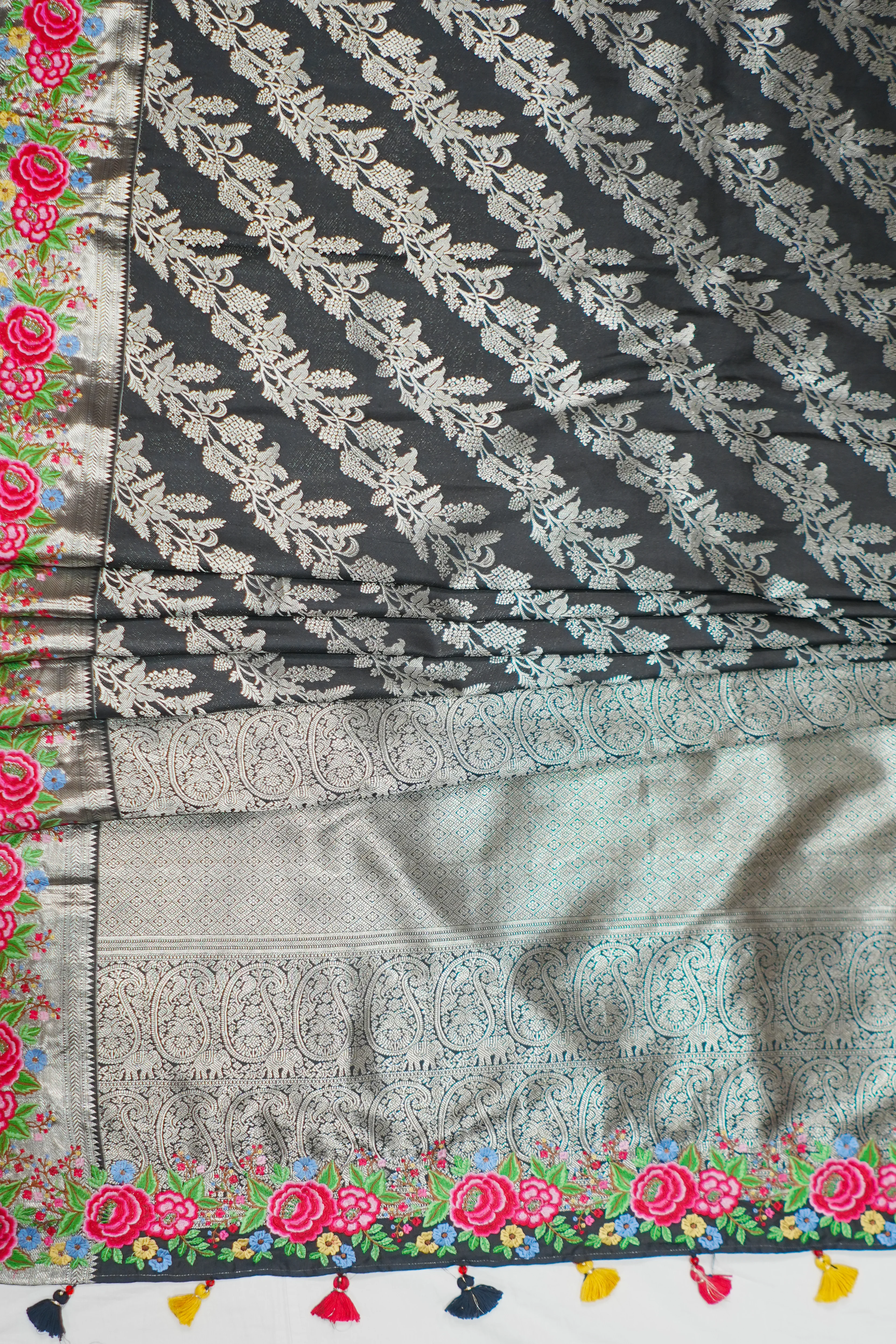Black Banaras Silk Petite Point Embroidery Saree - Image 4