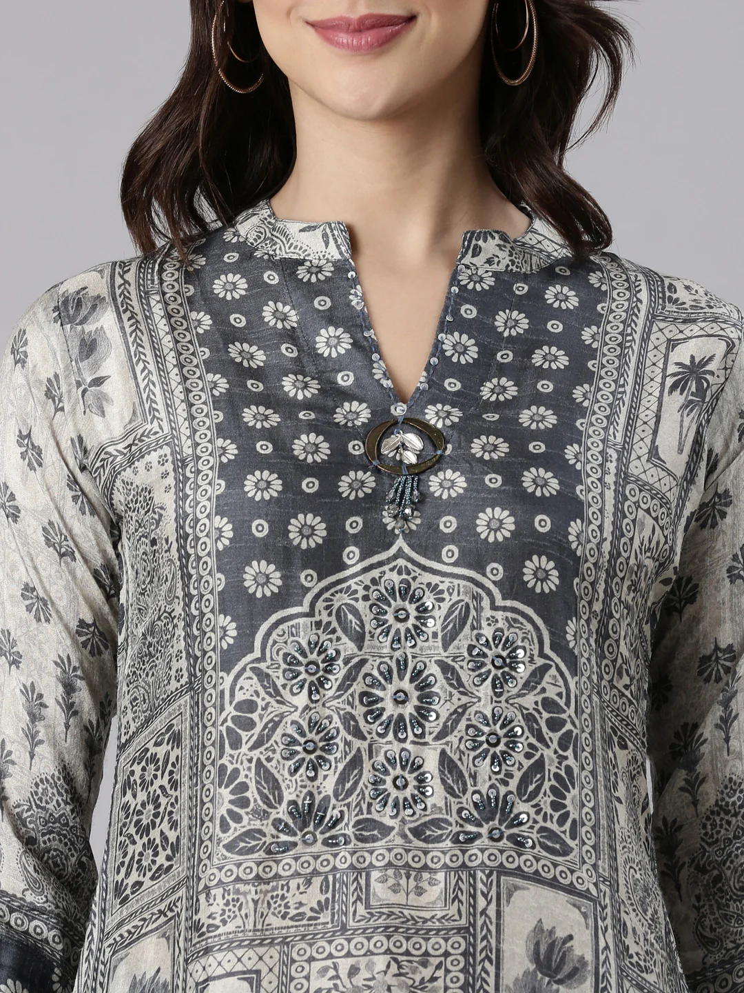 Gray Muslin Printed Three Piece Set - Image 4