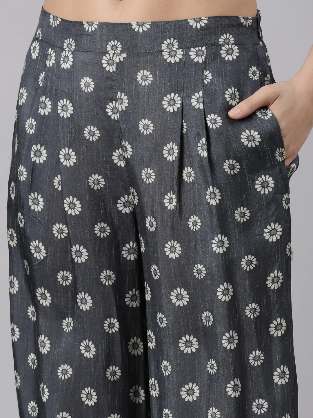 Gray Muslin Printed Three Piece Set - Image 6