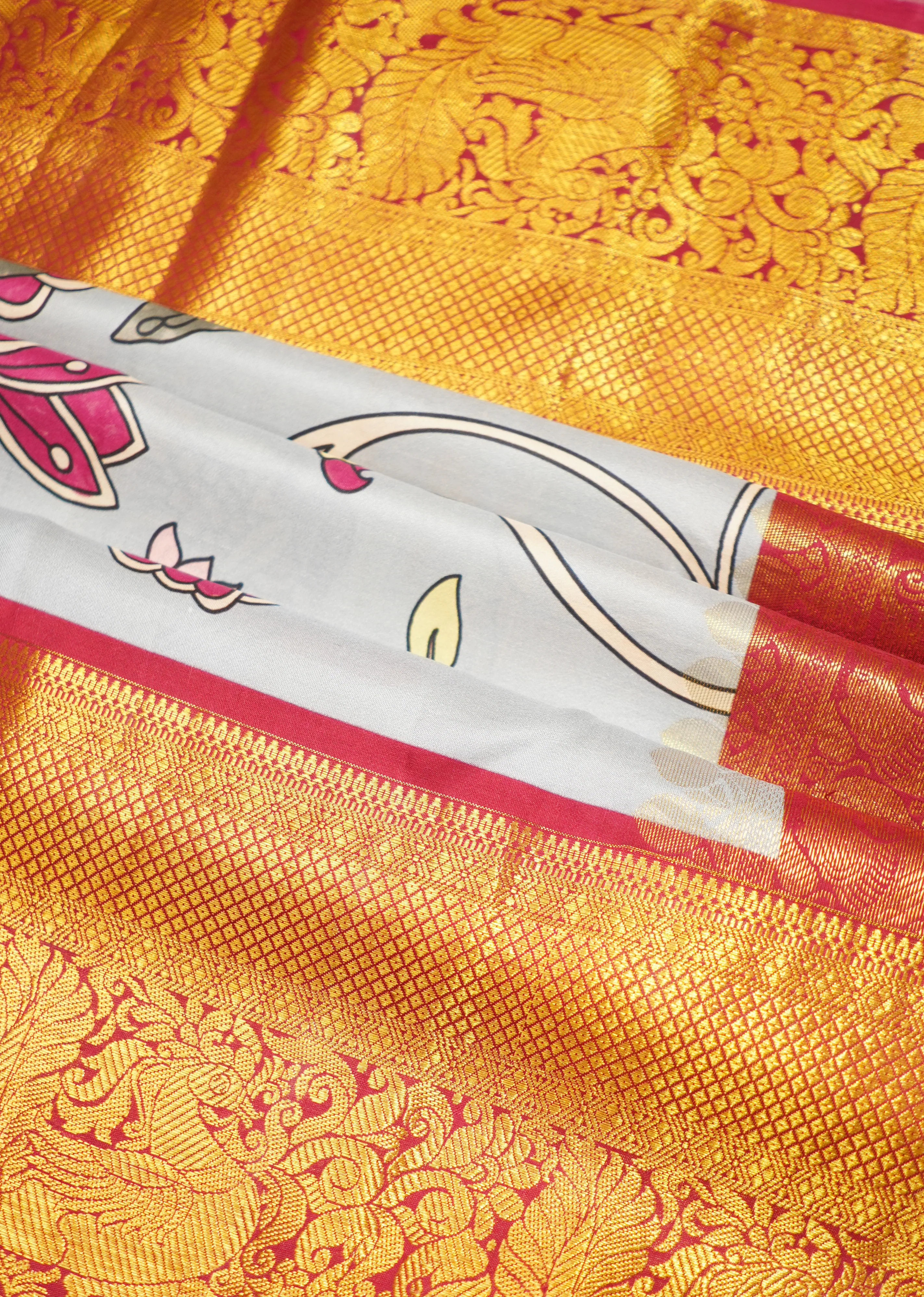 Grey Kanchi Handloom Saree With Kalamkari Design - Image 4