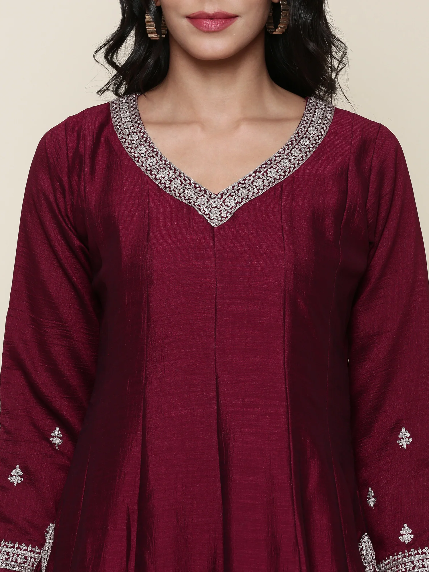 Magenta silk embroidered Three piece set with contrast dupatta - Image 4