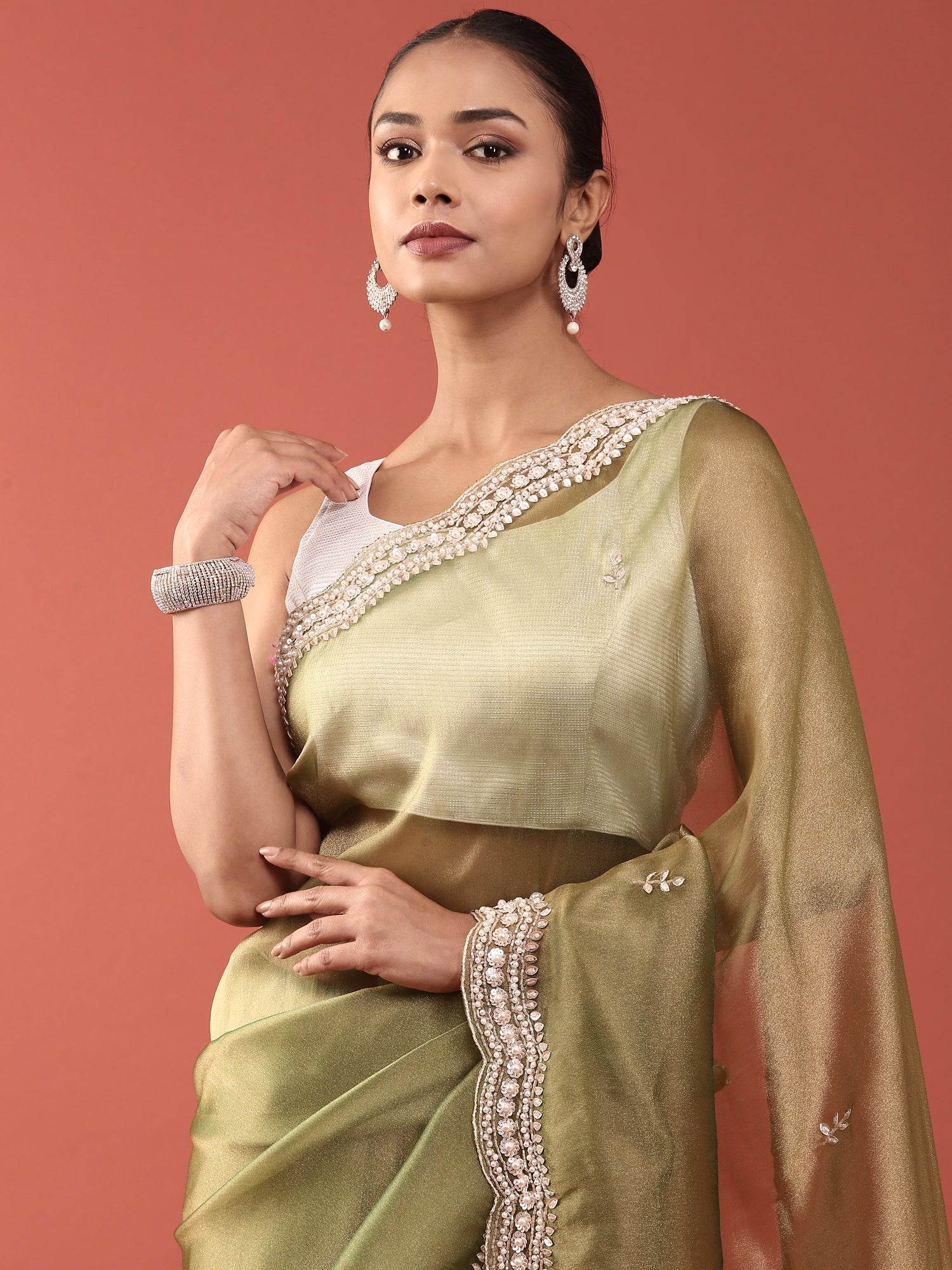 Mehadi Green Organza Stone And Thread Embroidery Saree - Image 3