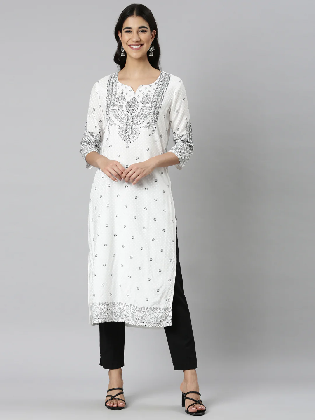 Neerus Black Casual Floral Straight Kurta