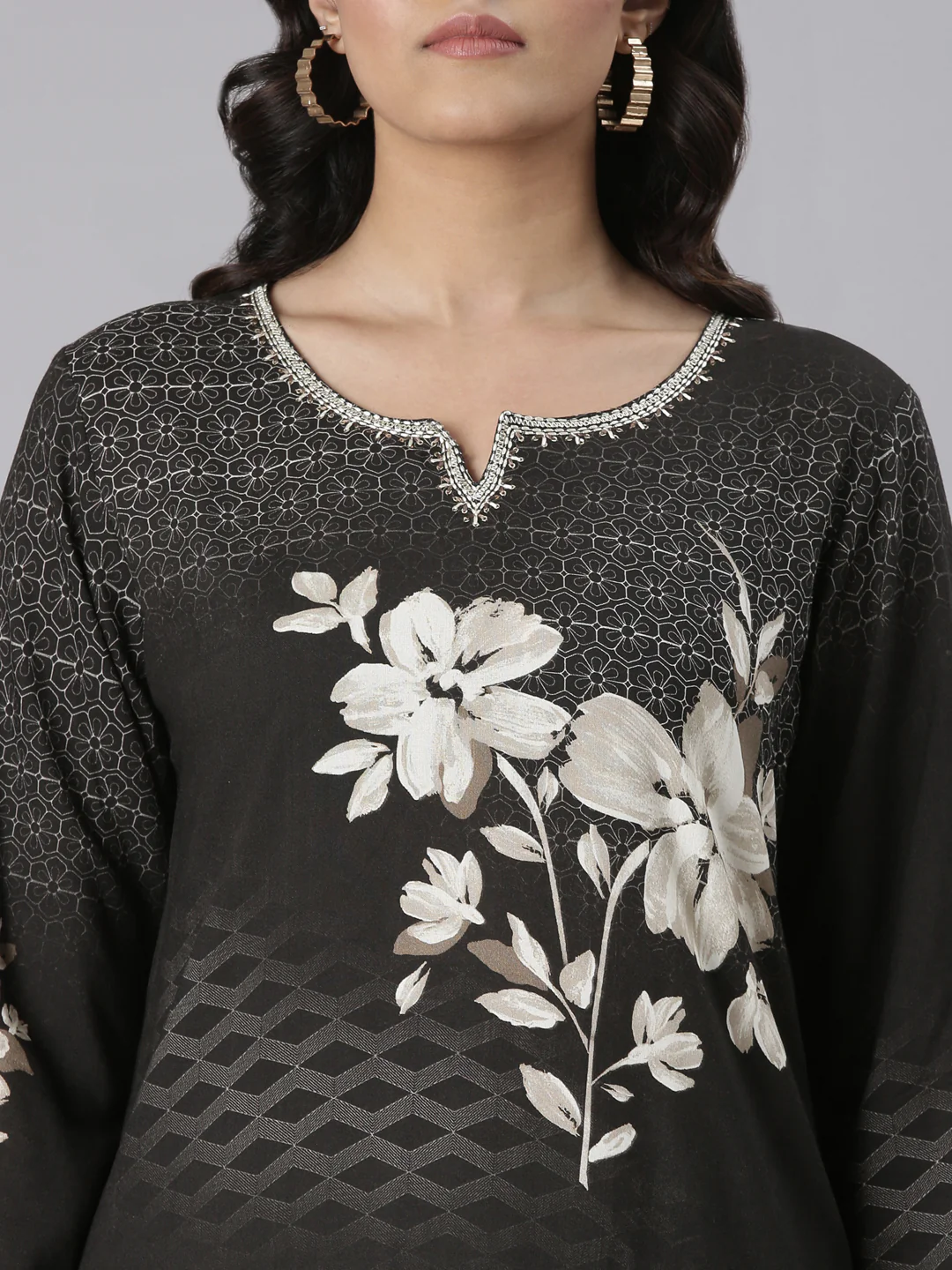 Neerus Black Casual Floral Straight Kurta - Image 4