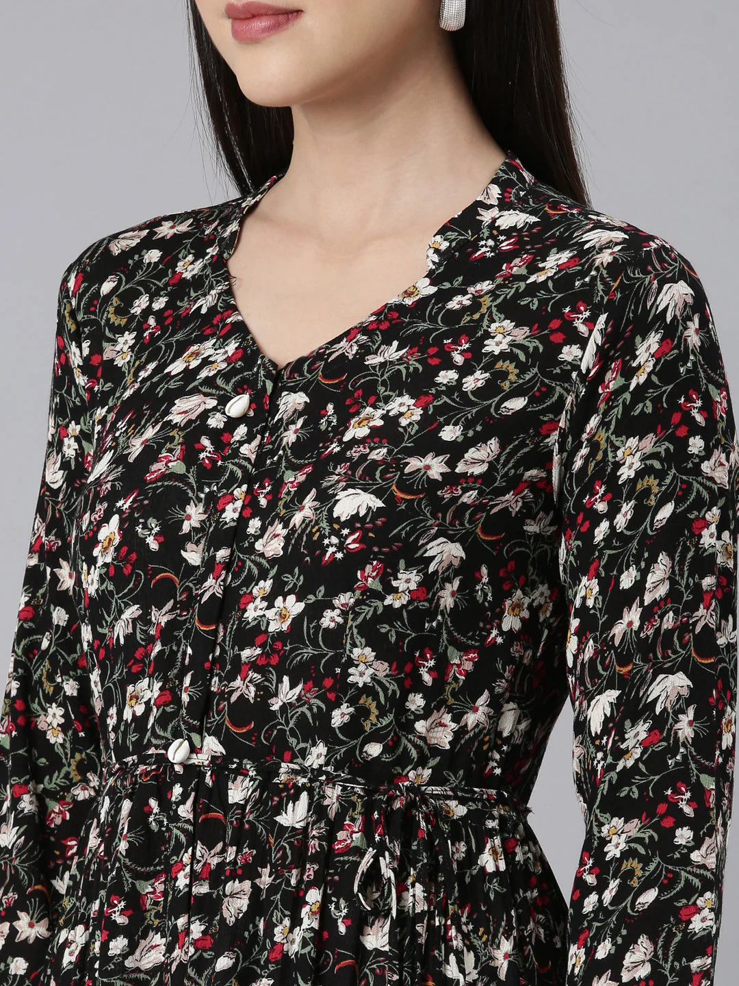 Neerus Black Curved Casual Floral Maxi Dresses - Image 5
