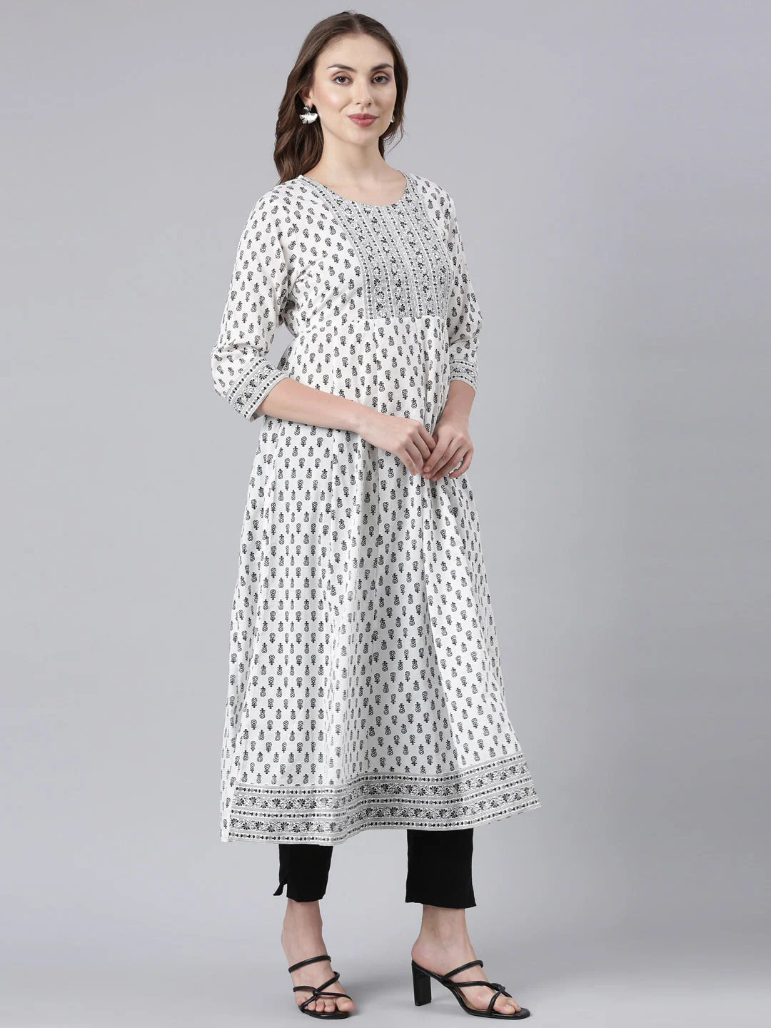 Neerus Black Panelled Anarkali Floral Kurta - Image 3