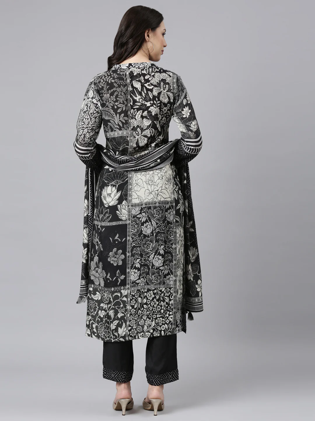 Neerus Black Panelled Straight Kurta and Trousers With Dupatta - Image 3