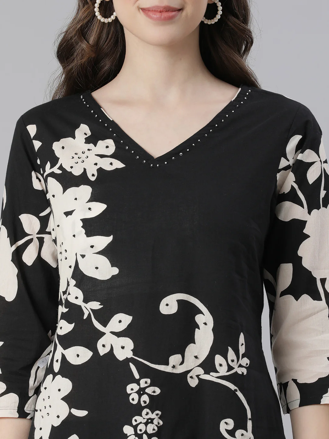 Neerus Black Printed Straight Kurta and Trousers With Dupatta - Image 4