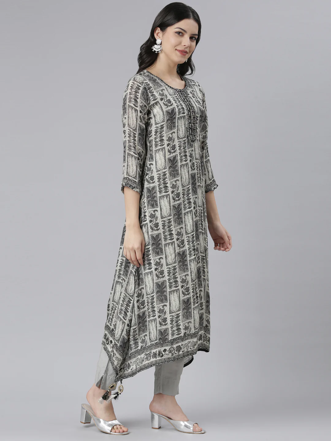 Neerus Black Regular A-Line Tribal Kurta - Image 2