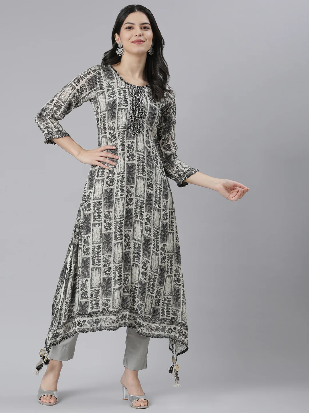 Neerus Black Regular A-Line Tribal Kurta - Image 6