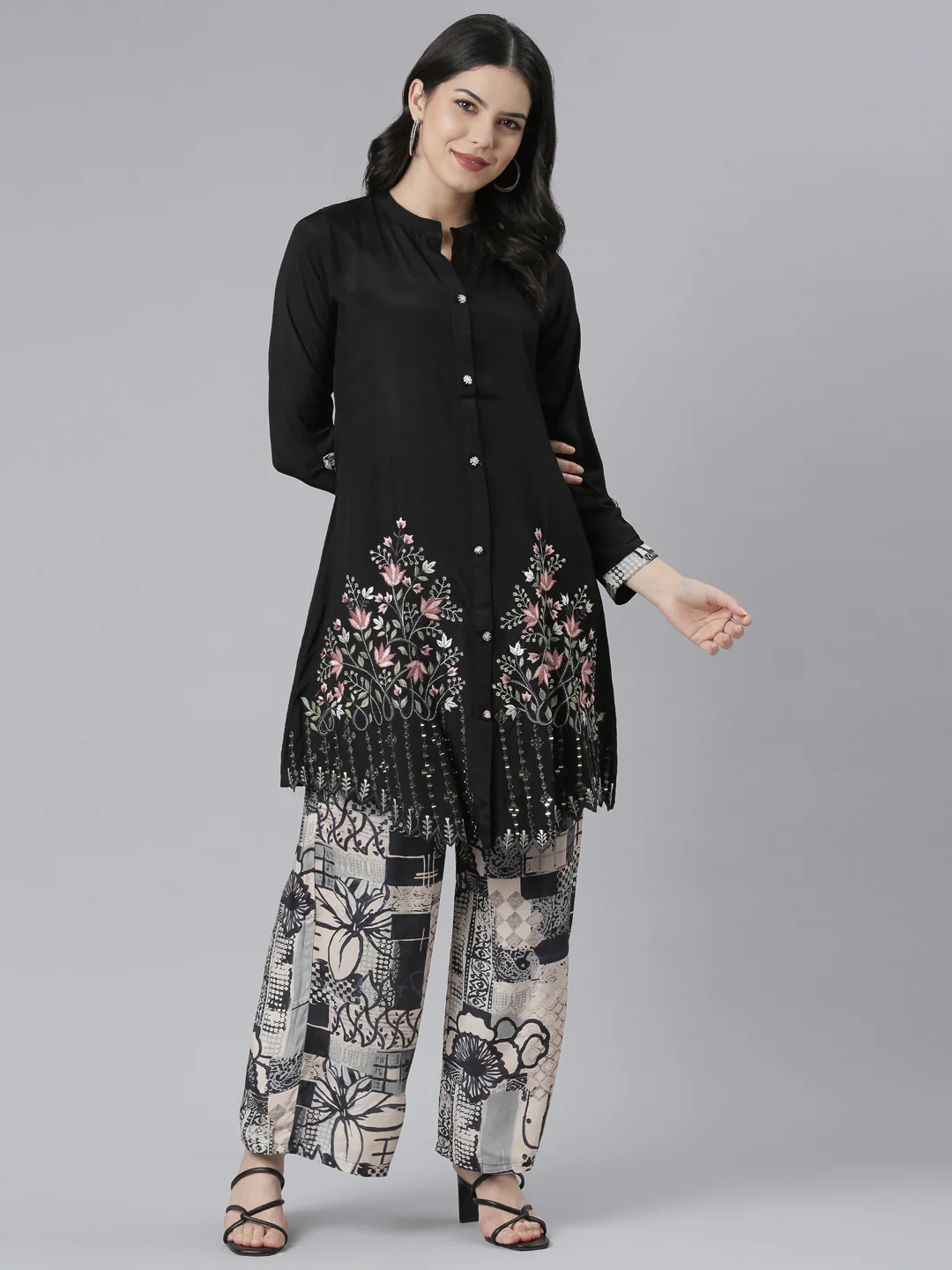 Neerus Black Regular Straight Floral Kurta And Palazzos - Image 5