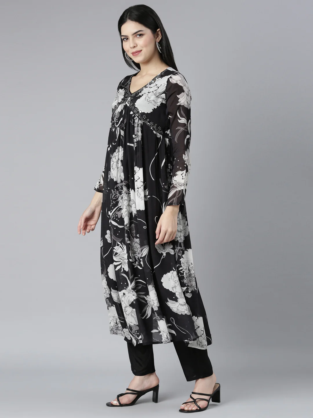 Neerus Black Regular Straight Floral Kurta And Trousers With Dupatta - Image 2