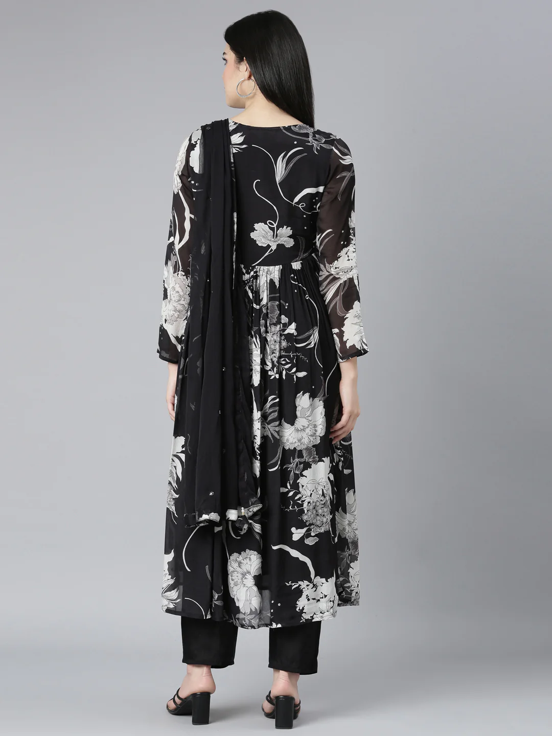 Neerus Black Regular Straight Floral Kurta And Trousers With Dupatta - Image 3