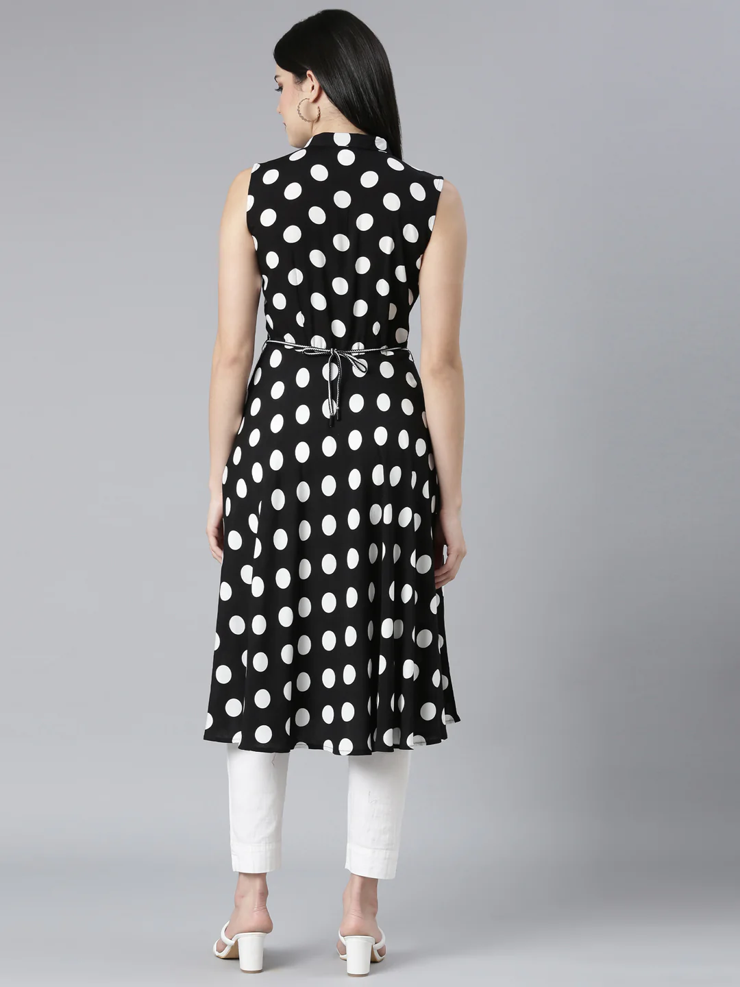 Neerus Black Regular Straight Polka Dots Kurta - Image 3