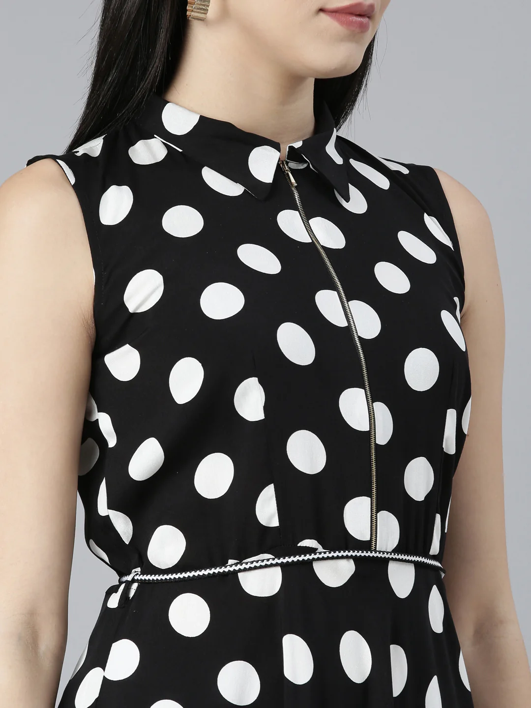 Neerus Black Regular Straight Polka Dots Kurta - Image 4