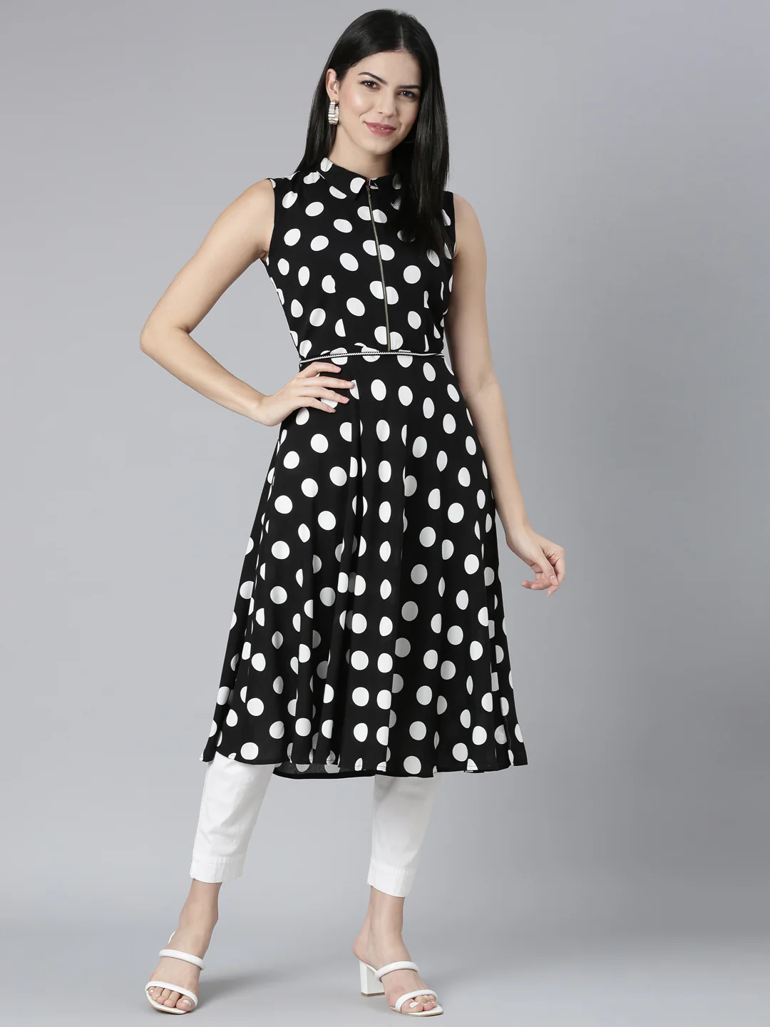 Neerus Black Regular Straight Polka Dots Kurta - Image 5