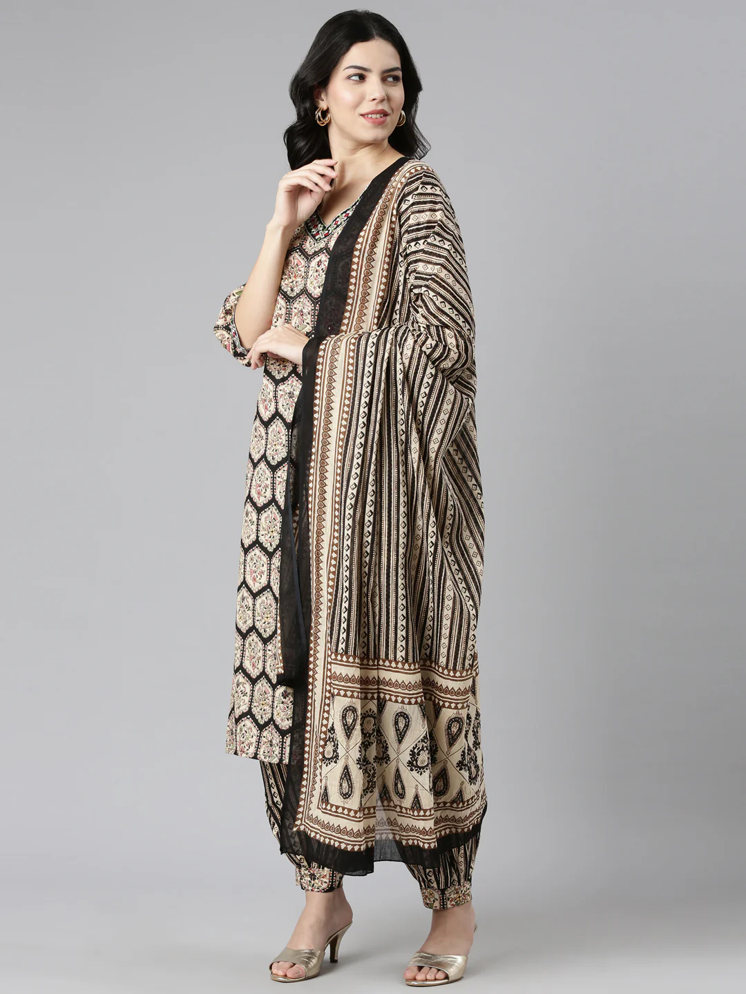 Neerus Black Regular Straight Printed Kurta And Salwar With Dupatta - Image 5