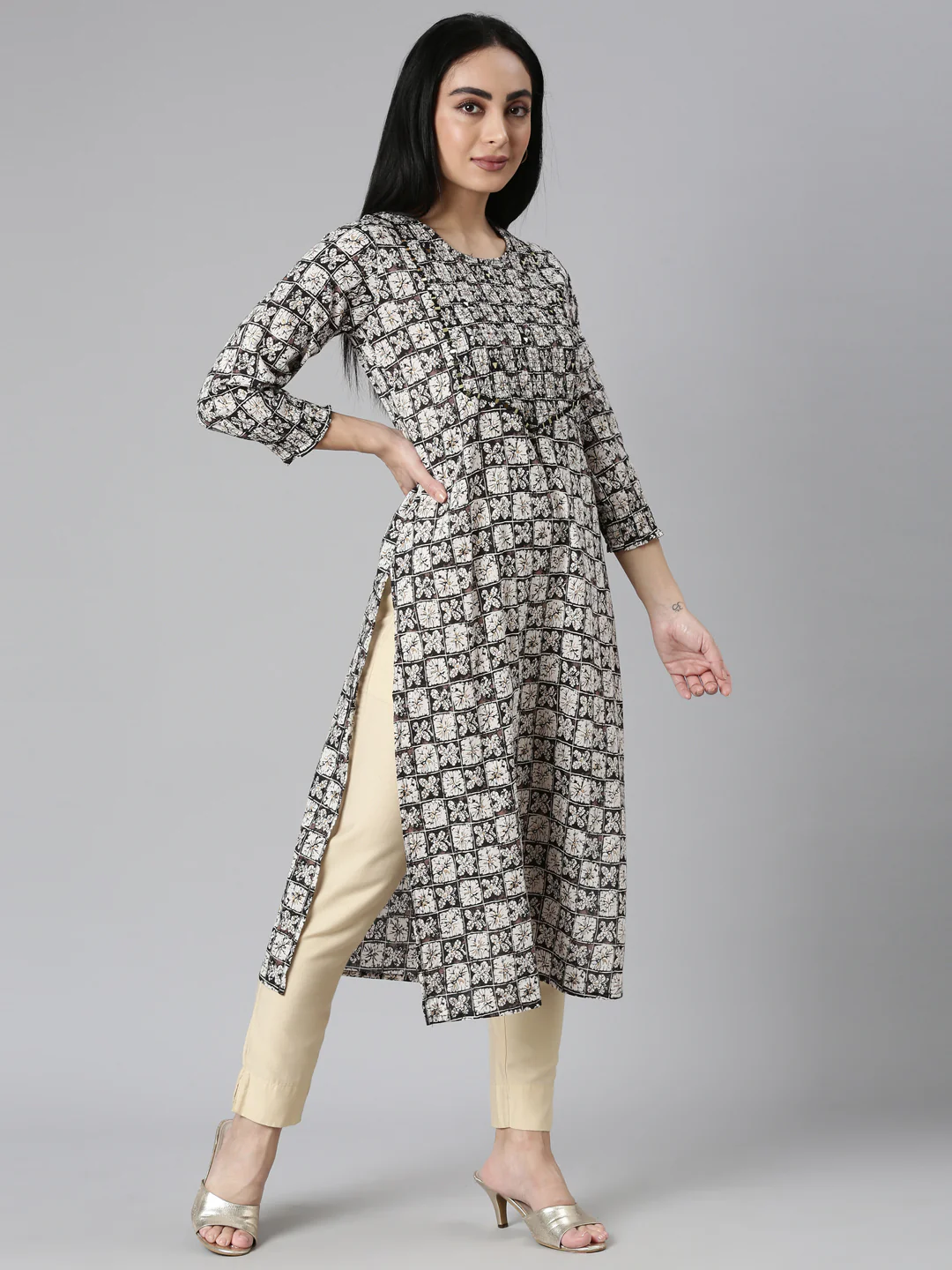 Neerus Black Straight Casual Colourblocked Straight Kurta - Image 5