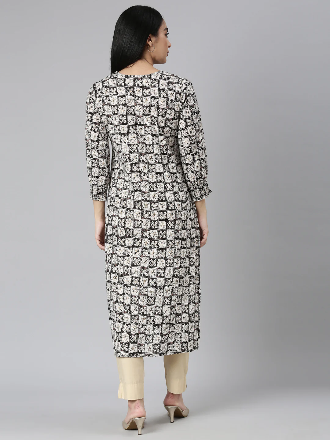 Neerus Black Straight Casual Colourblocked Straight Kurta - Image 6