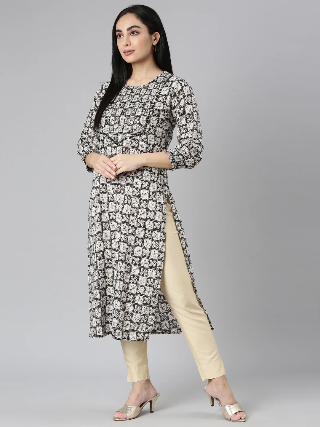 Neerus Black Straight Casual Colourblocked Straight Kurta - Image 7