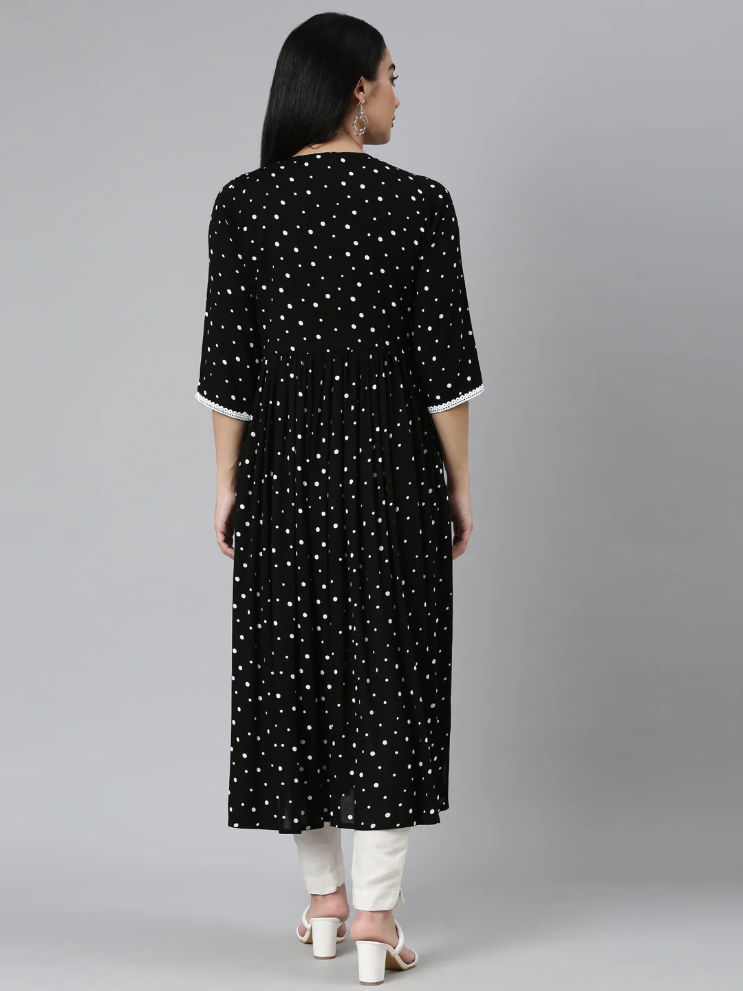 Neerus Black Straight Casual Floral Anarkali Kurta - Image 3
