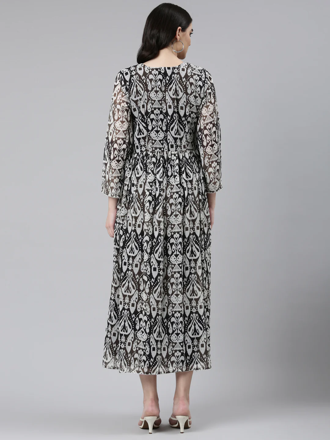 Neerus Black Straight Casual Printed Dress - Image 3