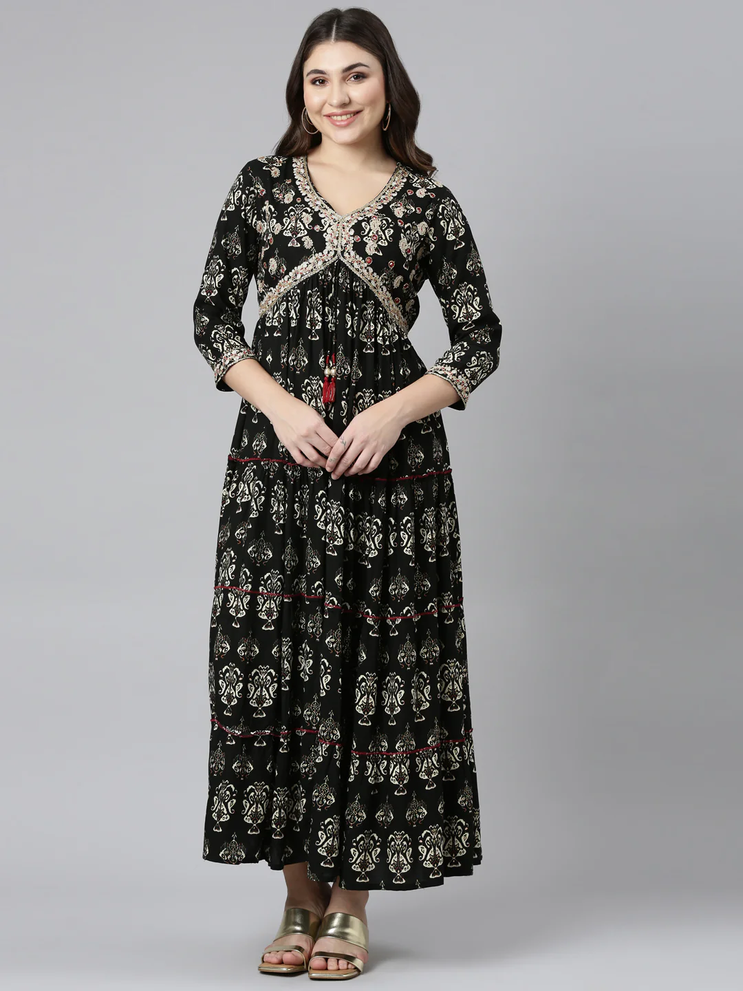 Neerus Black Straight Casual Printed Dress