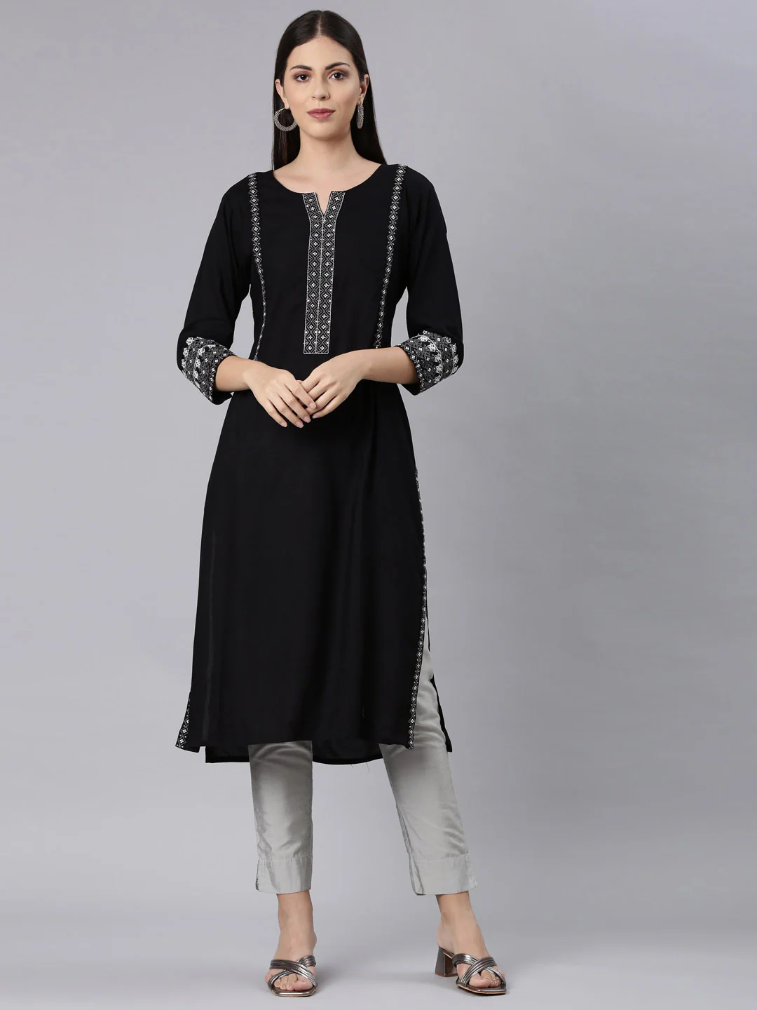 Neerus Black Straight Casual Solid Straight Kurta