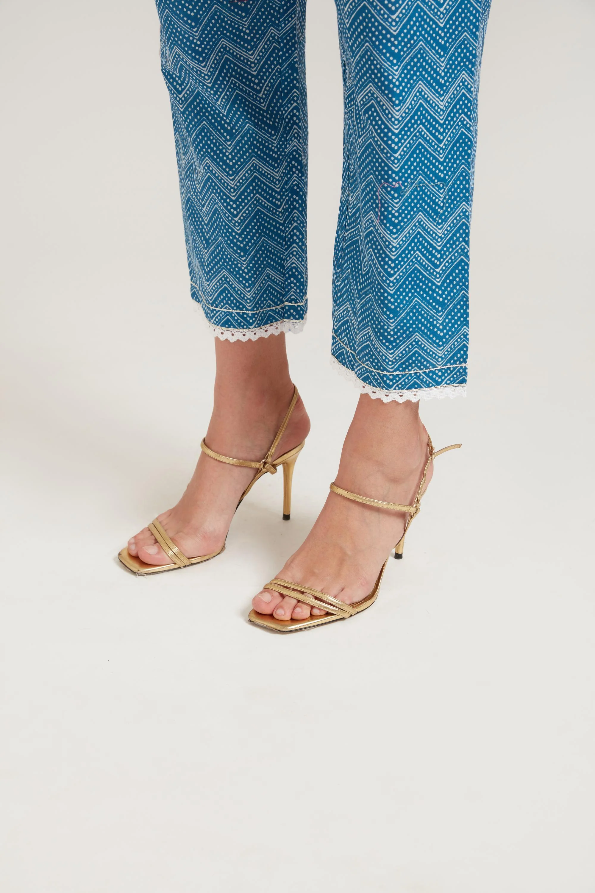 Neerus Blue Color Cotton Fabric Suit Set - Image 7