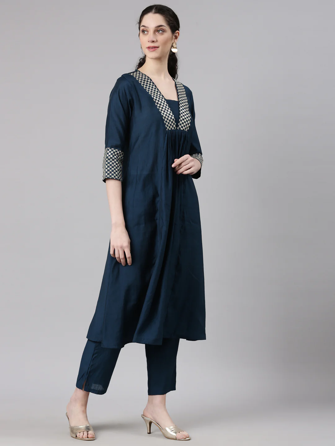 Neerus Blue Curved Casual Solid Kurta and Trouser - Image 3