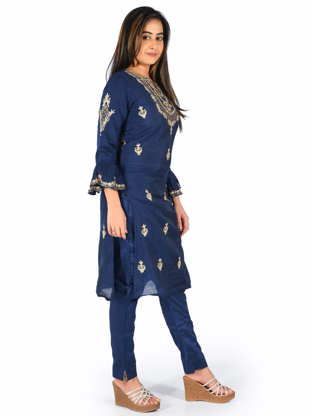 Neerus Blue Embroidered Straight Kurta