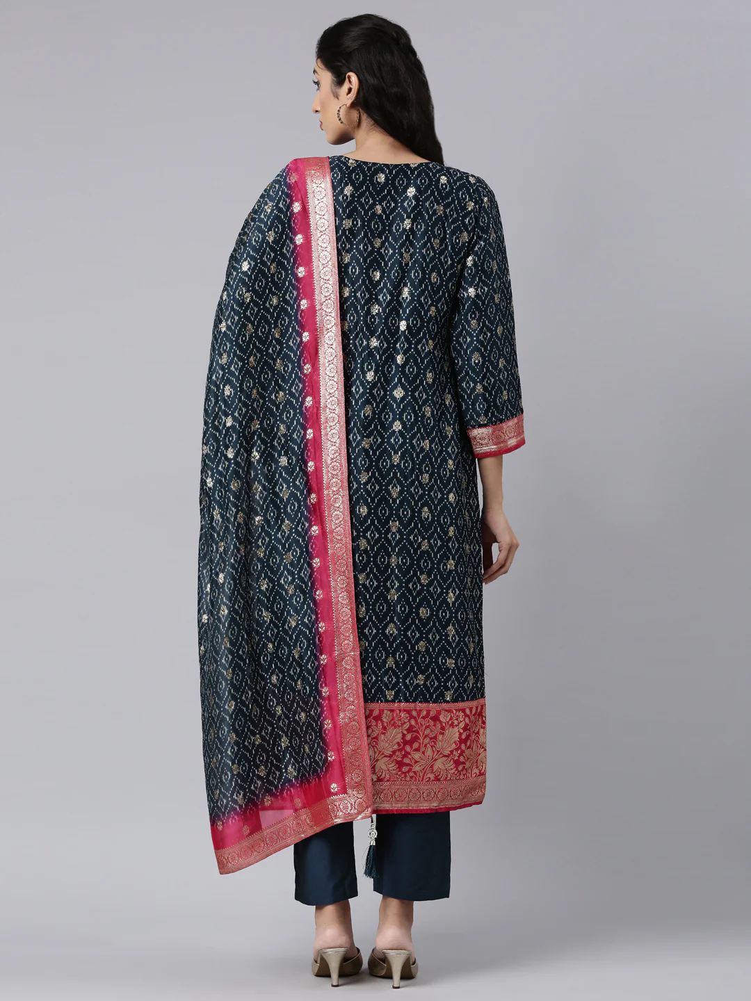 Neerus Blue Panelled Straight Kurta and Trousers With Dupatta - Image 3