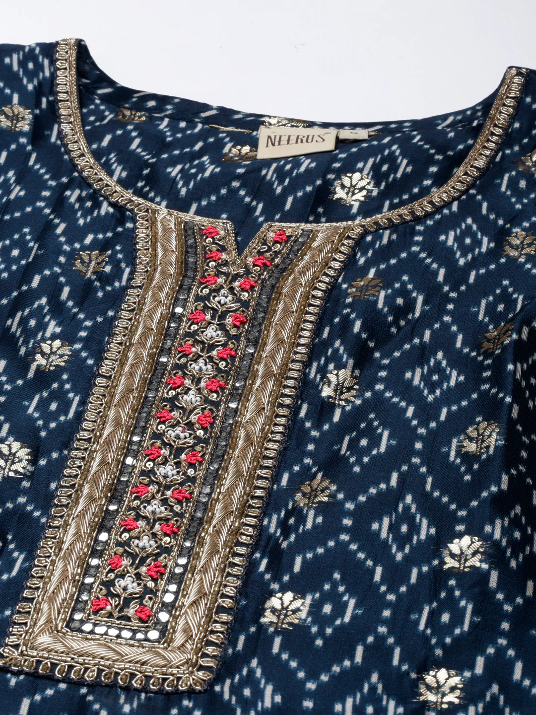 Neerus Blue Panelled Straight Kurta and Trousers With Dupatta - Image 4