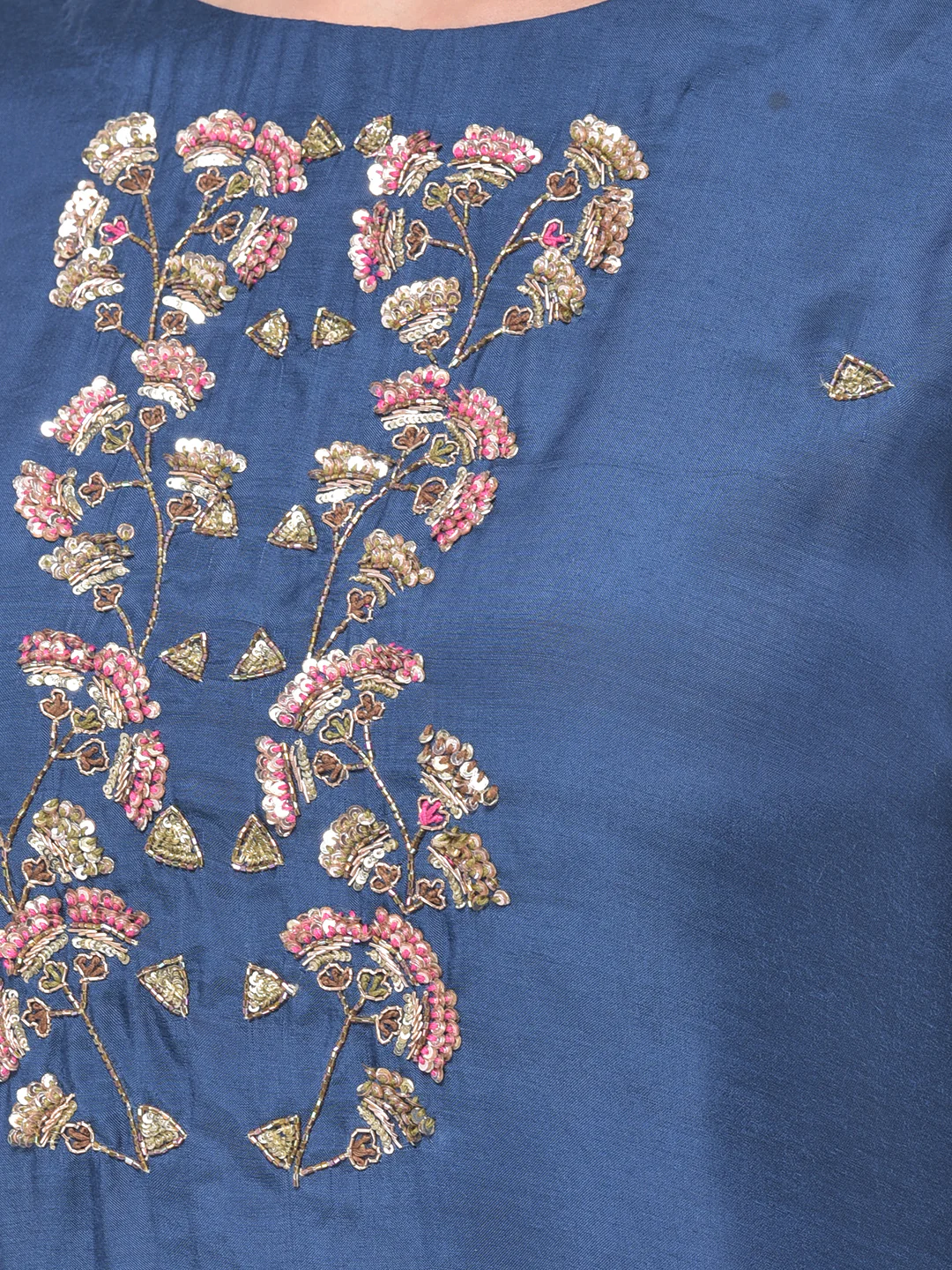 Neerus Blue & Pink Embellished Kurta With Pant & Dupatta - Image 4