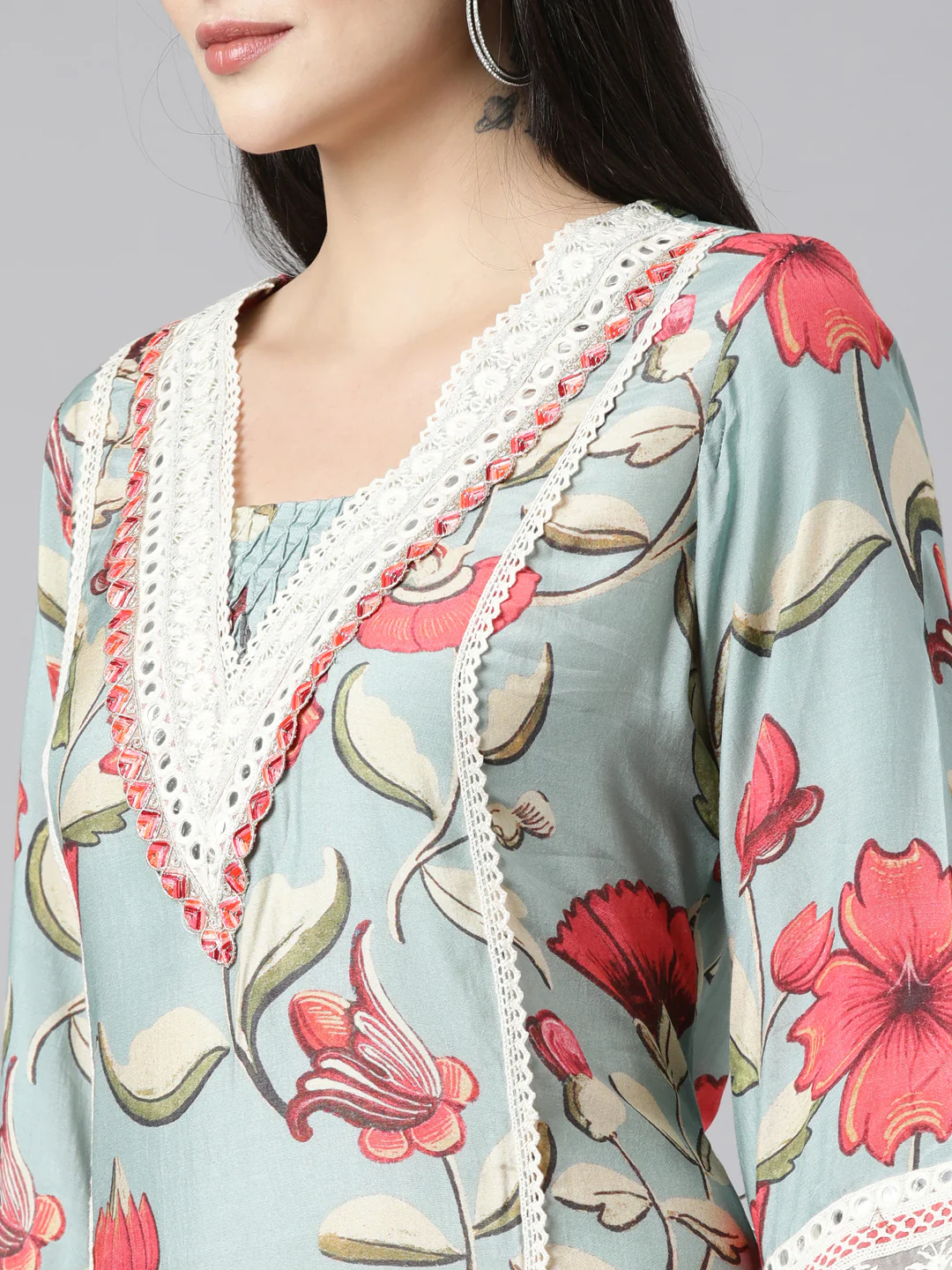 Neerus Blue Regular Straight Floral Kurta And Trousers With Dupatta - Image 4