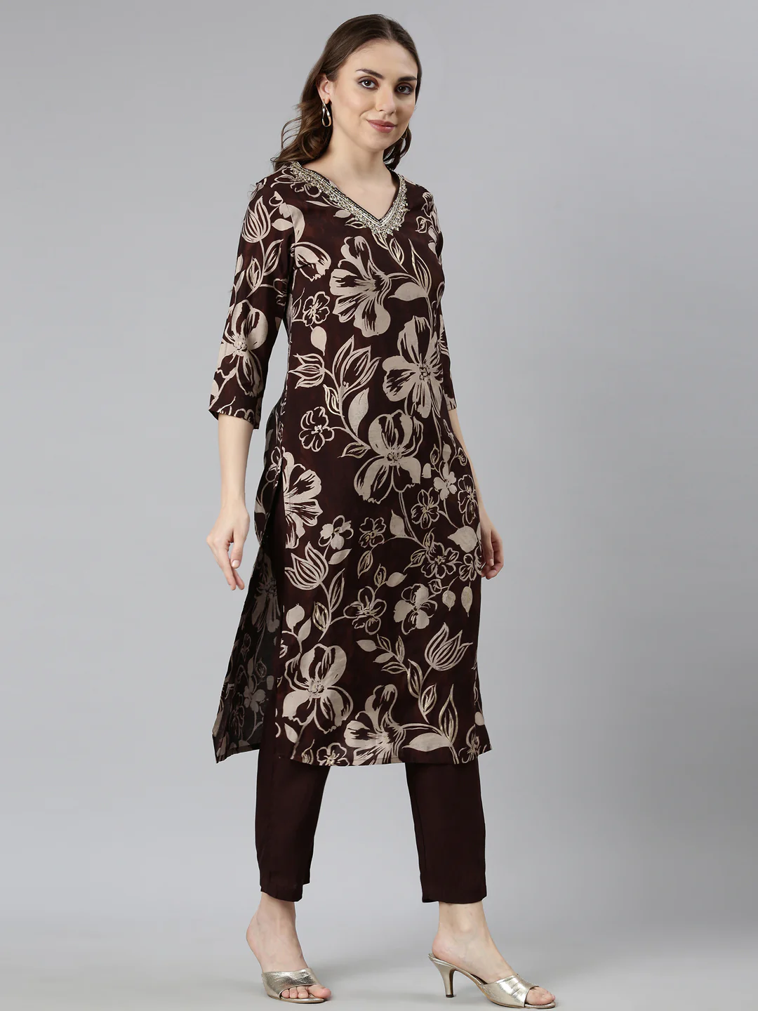 Neerus Brown Regular Straight Floral Kurta And Trousers With Dupatta - Image 2