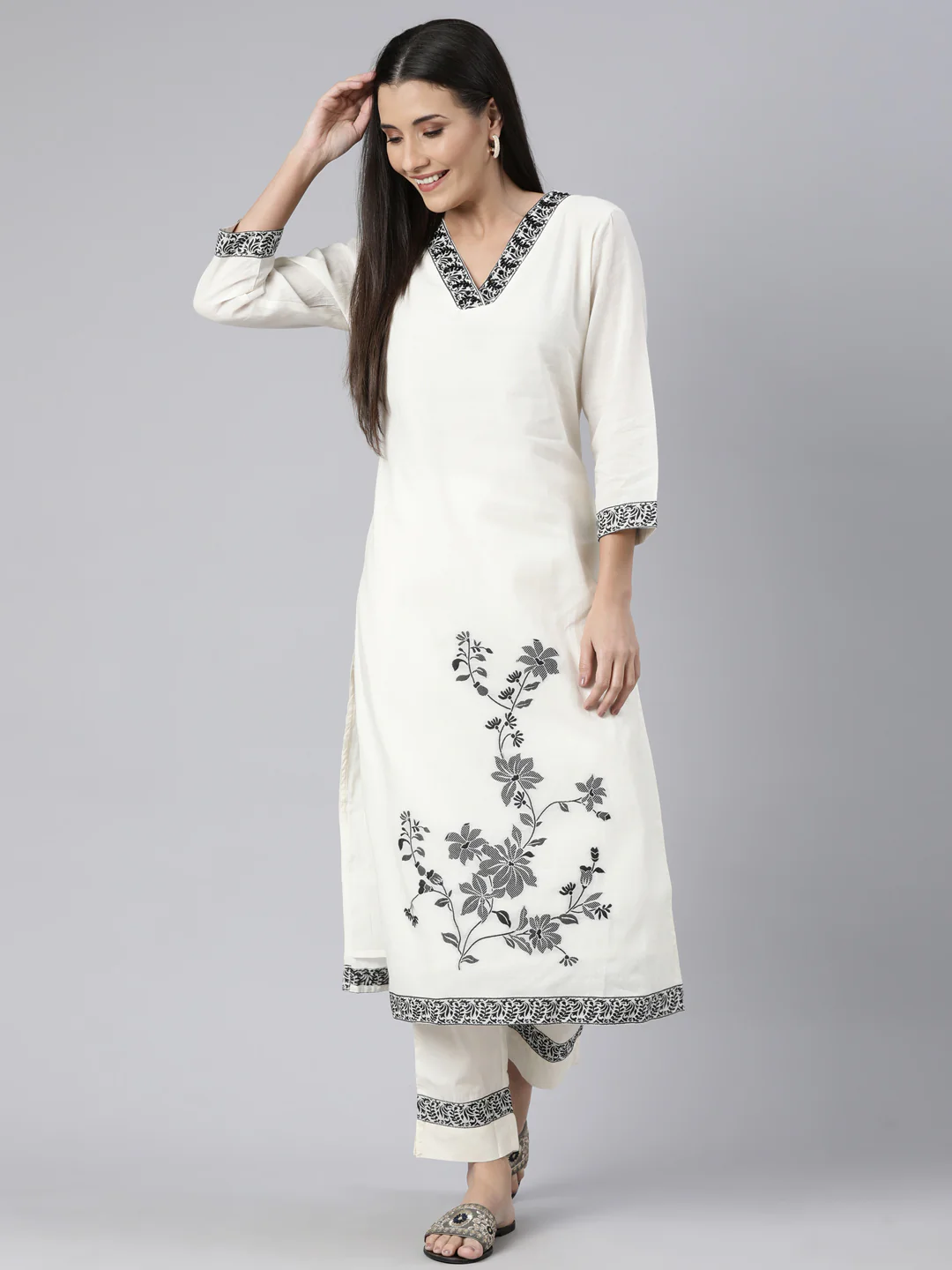 Neerus Cream Regular Straight Floral Kurta And  Trousers - Image 5
