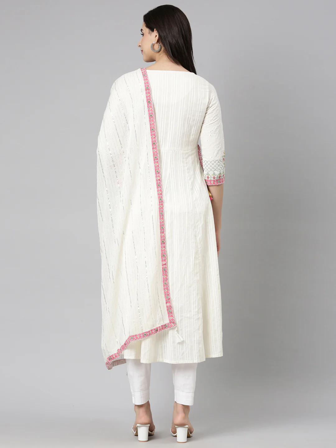 Neerus Cream Regular Straight Floral Kurta And  Trousers With Dupatta - Image 3