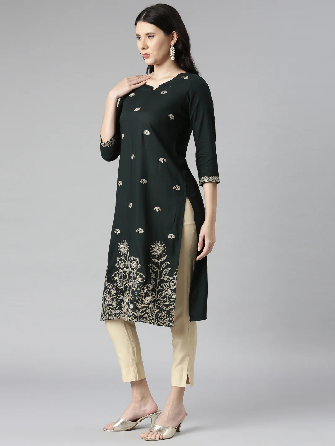 Neerus Green Casual Solid Straight Kurta - Image 2
