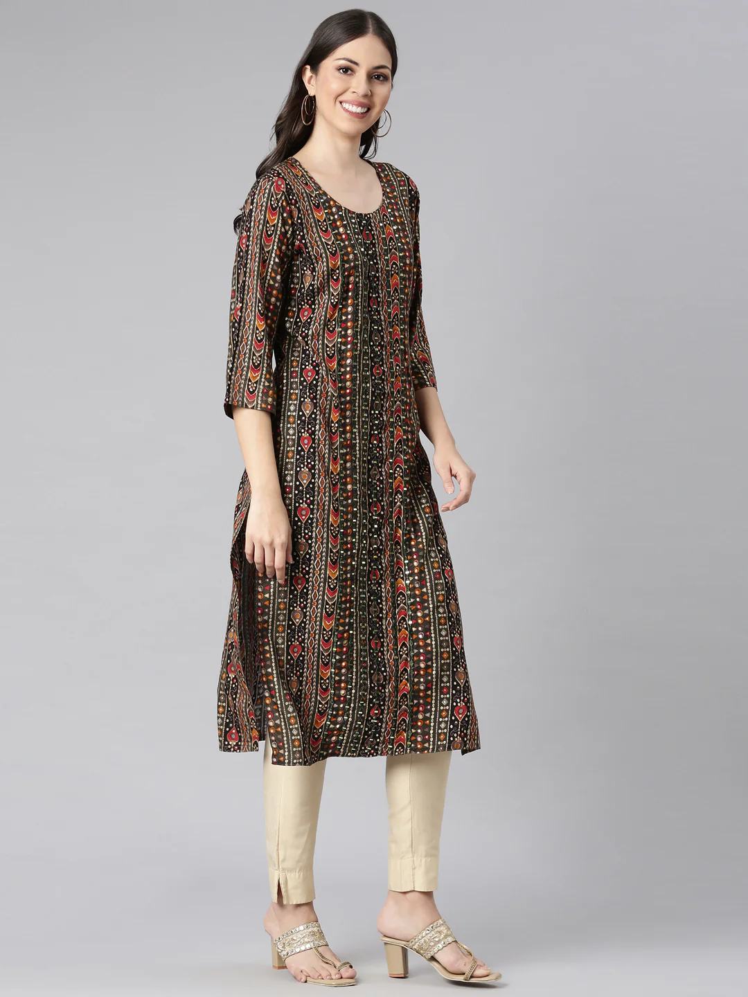 Neerus Green Casual Tribal Straight Kurta - Image 2