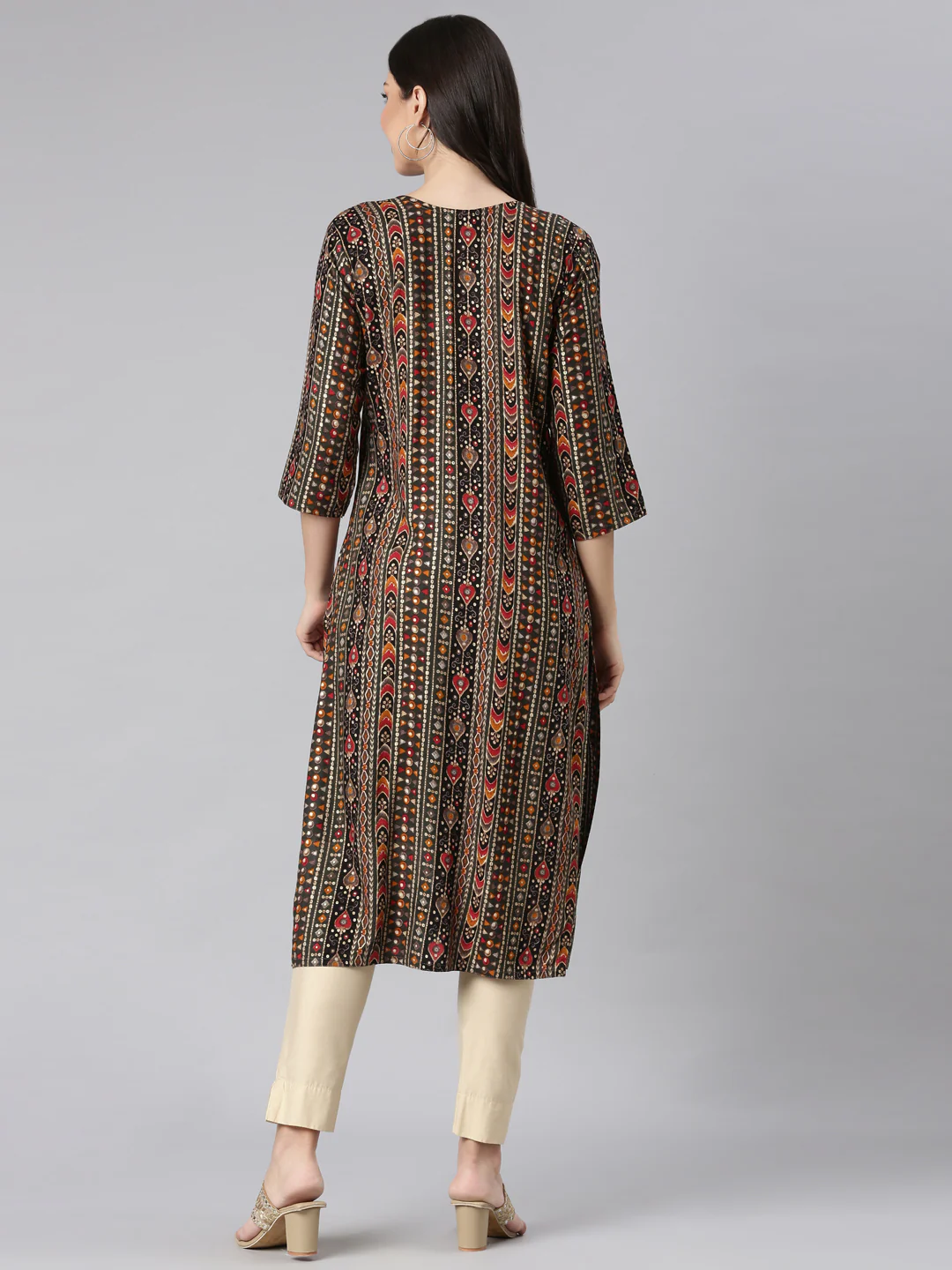 Neerus Green Casual Tribal Straight Kurta - Image 3