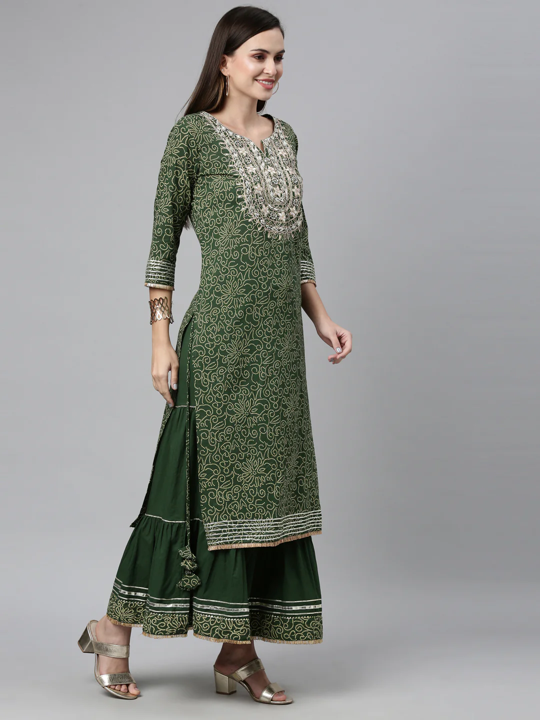Neerus Green Color Jute Cotton Fabric Kurta Sets With Dupatta - Image 3