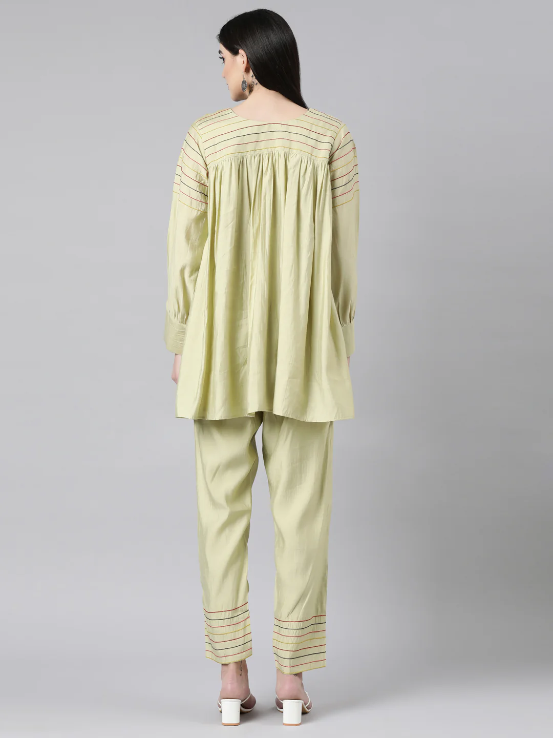 Neerus Green Pleated Straight Floral Top And Trousers - Image 3