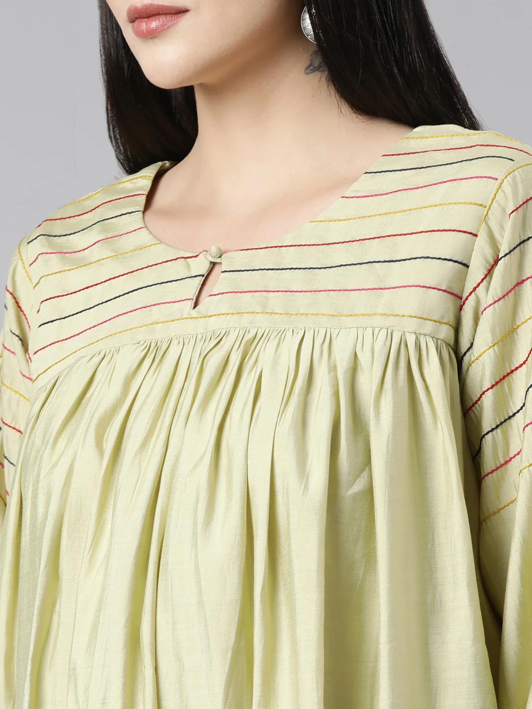Neerus Green Pleated Straight Floral Top And Trousers - Image 4