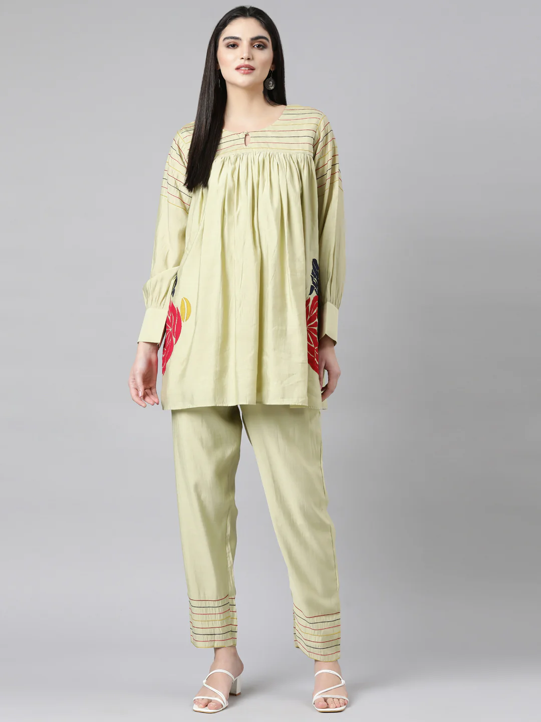 Neerus Green Pleated Straight Floral Top And Trousers - Image 5