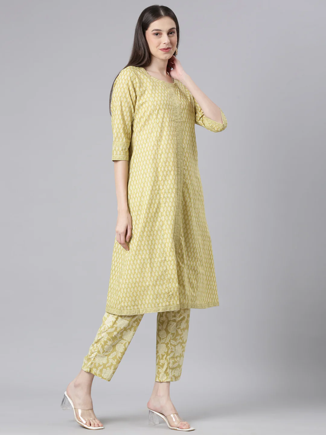 Neerus Green Printed Kurta and Trousers With Dupatta - Image 3