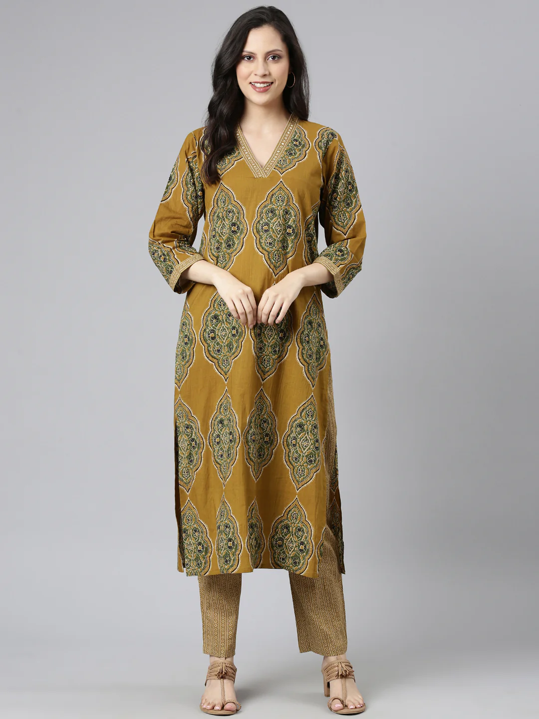 Neerus Green Printed Straight Kurta and Trousers - Image 5