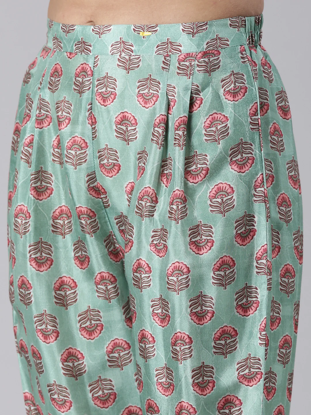 Neerus Green Printed Straight Kurta and Trousers With Dupatta - Image 6