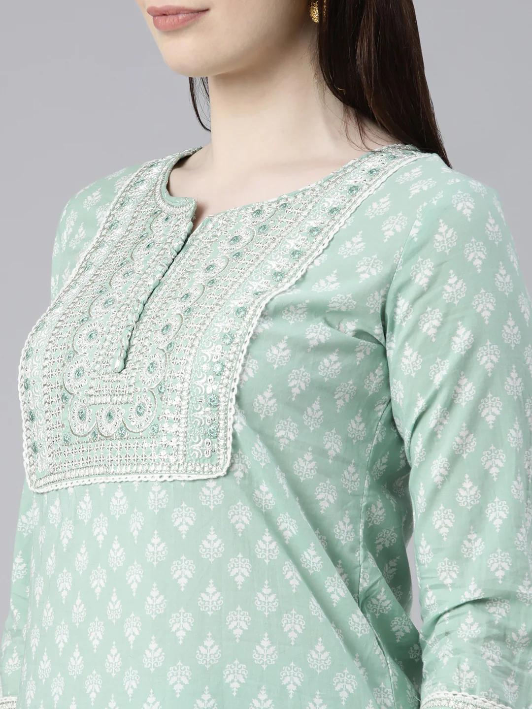 Neerus Green Regular Knee Length Printed Kurta Solid Trousers With Dupatta - Image 4